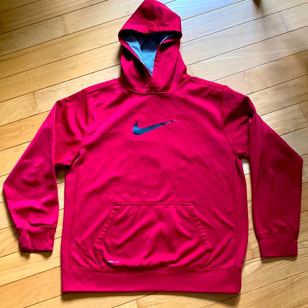 Boys Nike therma fit sweatshirt
